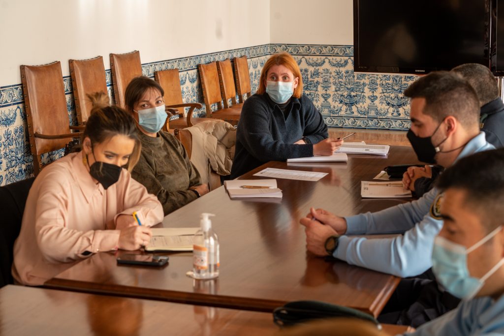 O Município de Felgueiras reuniu com os pontos focais designados para o combate à violência doméstica de cada uma das entidades que fazem parte da rede municipal de apoio à vítima. 