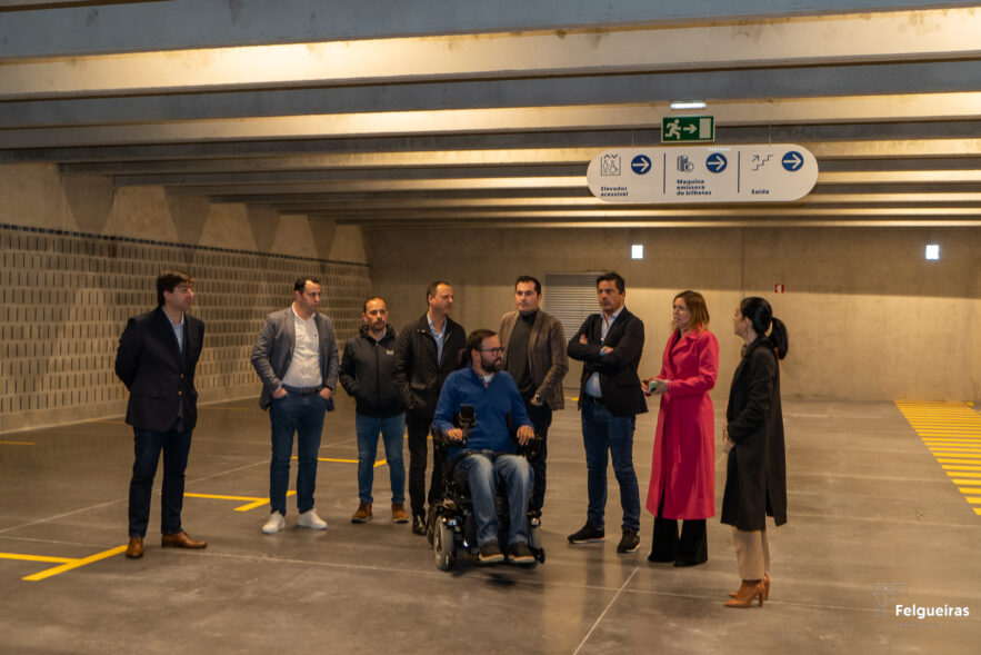 Parque de estacionamento - Presidente e Vereadores