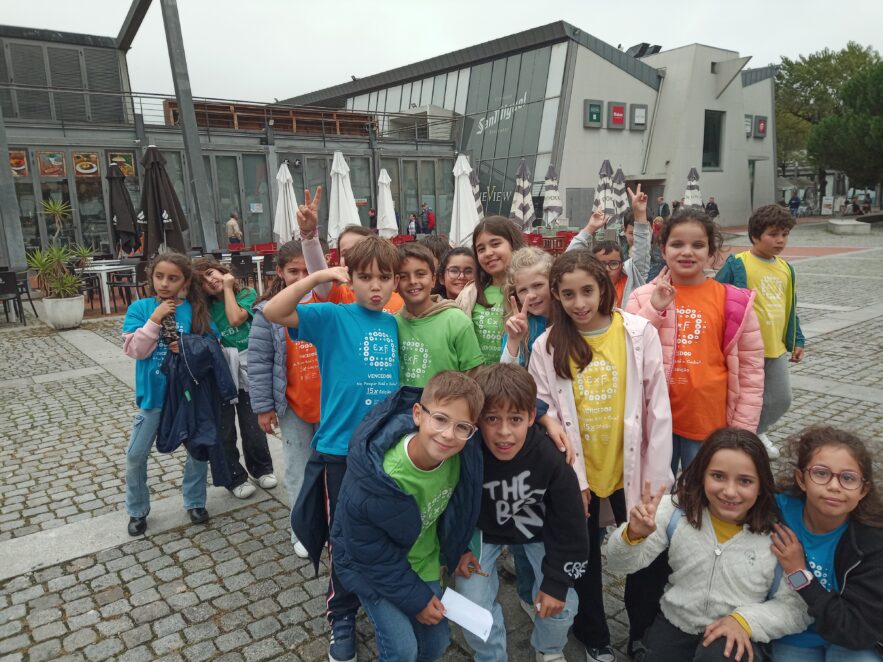 Alunos/as de Felgueiras celebram prémio de Educação Financeira com cruzeiro pelas Pontes do Douro