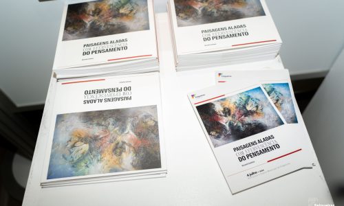 Exposição “Paisagens aladas com efervescência do pensamento” patente na Biblioteca e Arquivo Municipal de Felgueiras